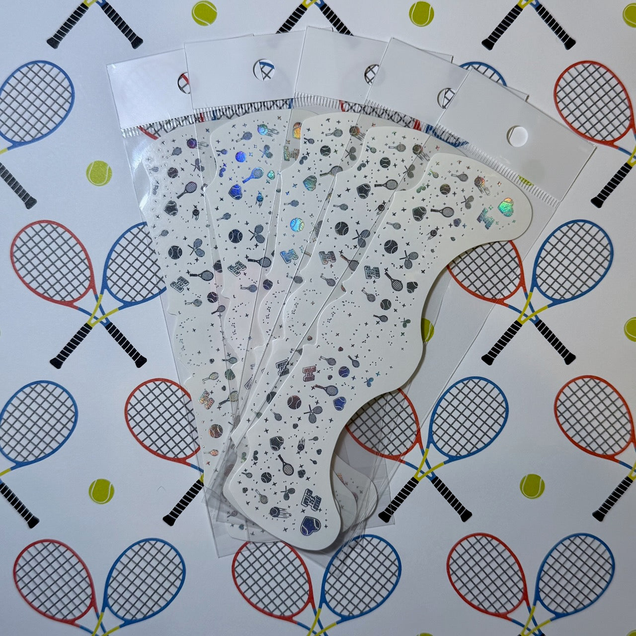 Holographic 40-Love freckles
